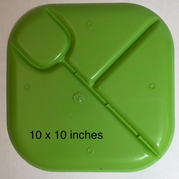 Set of 4 (8 pcs) green HARD PLASTIC divided plates & cups - Picture 4 of 5